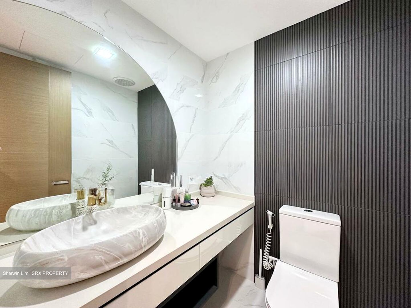 Sunrise Gardens (D28), Condominium #504511021